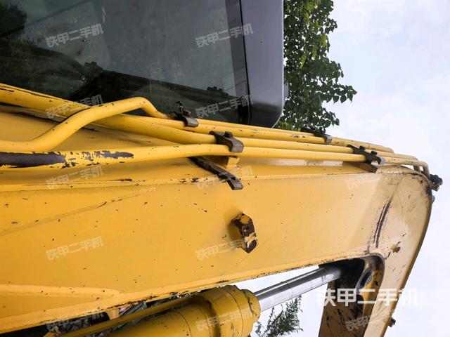 大臂背部俯視（工作和回轉(zhuǎn)裝置）