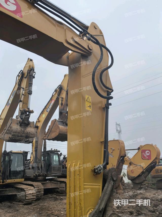 大臂整體?右側(cè)（工作和回轉(zhuǎn)裝置）