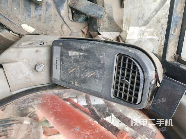  驾驶室正侧（驾驶室部分）