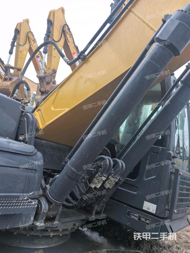 大臂根部?斜視（工作和回轉(zhuǎn)裝置）