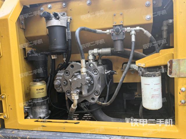 液壓泵斜45?左（大件艙室）