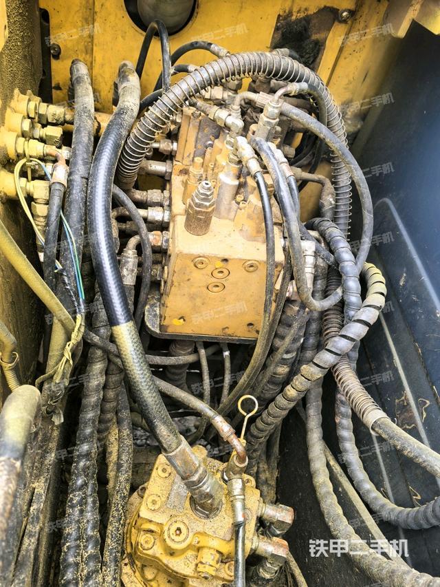 分配閥（上車部件）