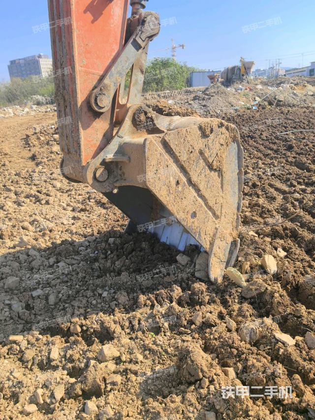 小臂整体左后（工作和回转装置）