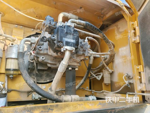 液压泵室（大件舱室）