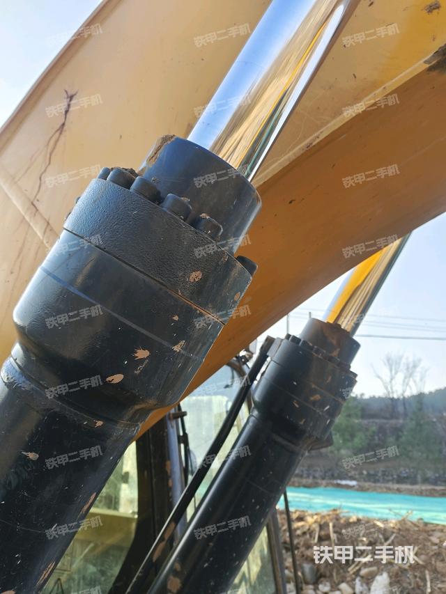 大臂油缸整體?豎拍（工作和回轉(zhuǎn)裝置）