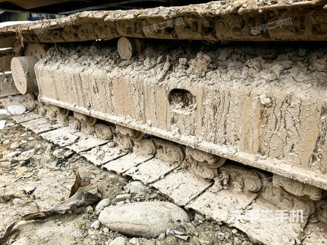 右側(cè)履帶整體?（行走機構(gòu)）