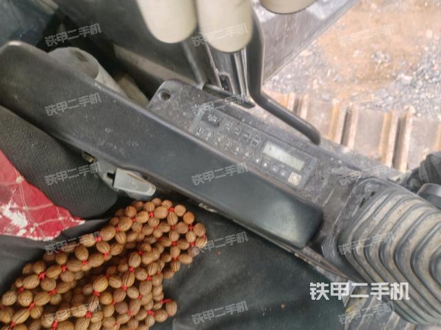 座椅右側(cè)控制臺(tái)/鑰匙門/油門/含右手柄（駕駛室部分）