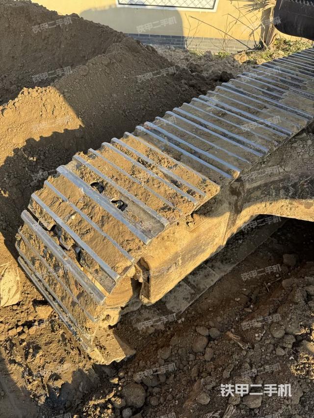 单侧履带整体（整机外观）