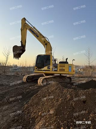 小松PC240LC-8M0挖掘机