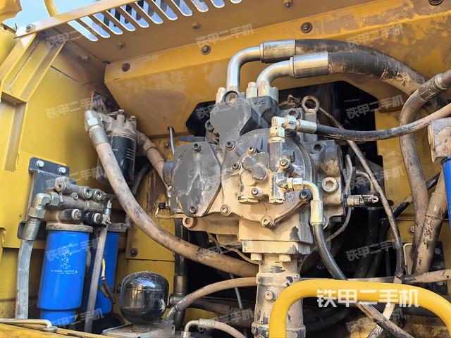 液压泵斜45 左（大件舱室）