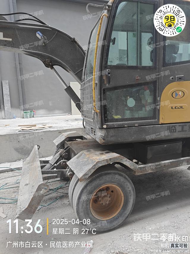 单侧履带整体（整机外观）