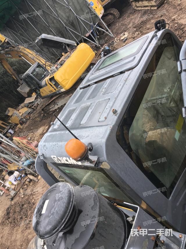 發(fā)動(dòng)機(jī)室（上車部件）