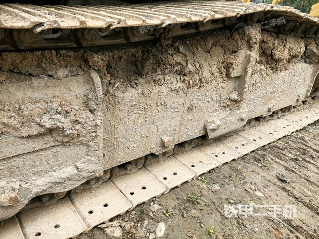 右側(cè)履帶整體?（行走機(jī)構(gòu)）