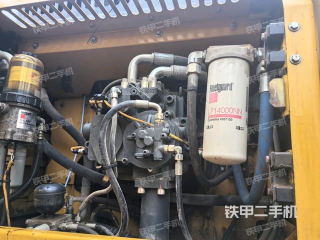 電瓶（大件艙室）