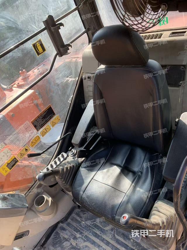 驾驶室整体（整机外观）