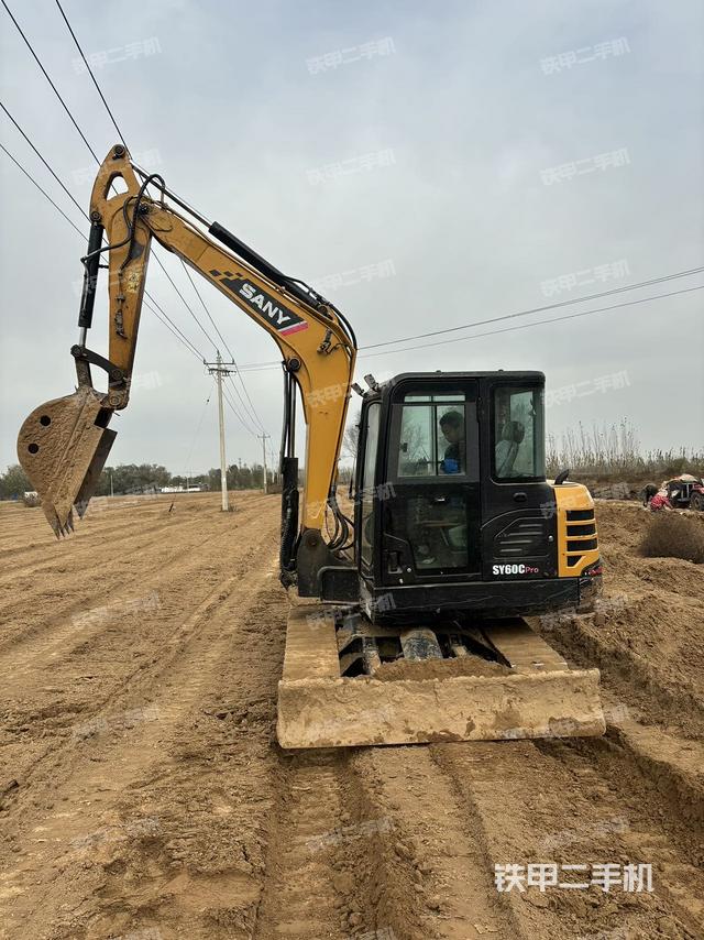 駕駛室整體（整機(jī)外觀）