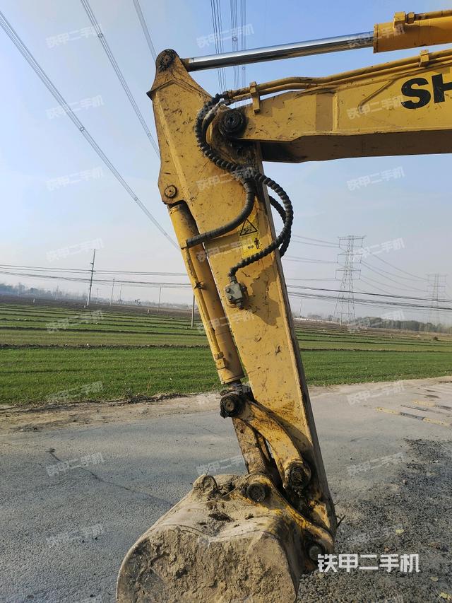 铲斗右后整体（工作和回转装置）