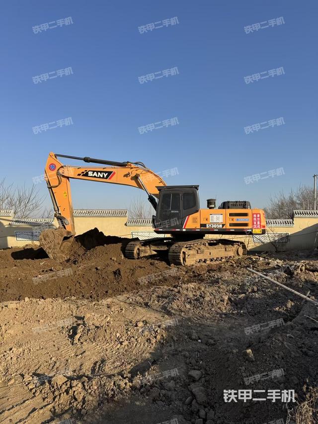 三一重工SY305C挖掘机