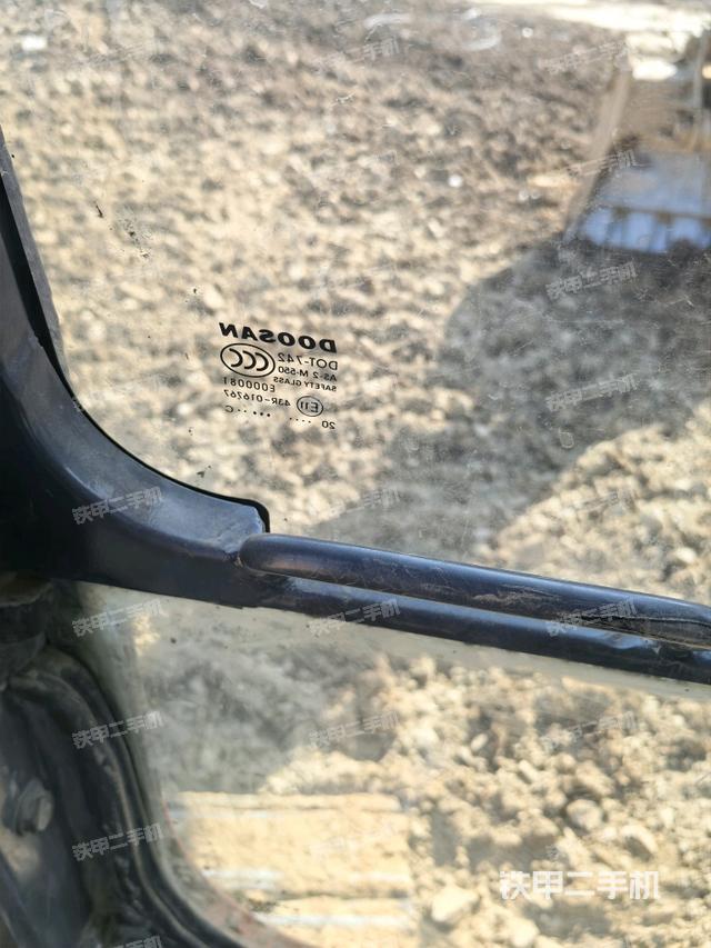 座椅后部（驾驶室部分）