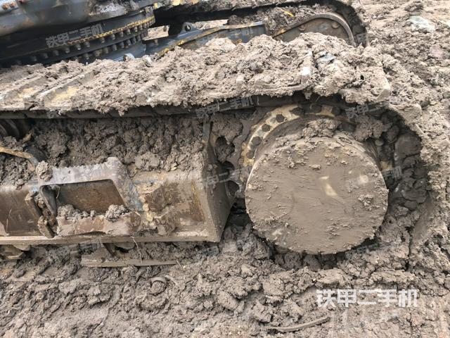 右驅(qū)動(dòng)輪（行走機(jī)構(gòu)）