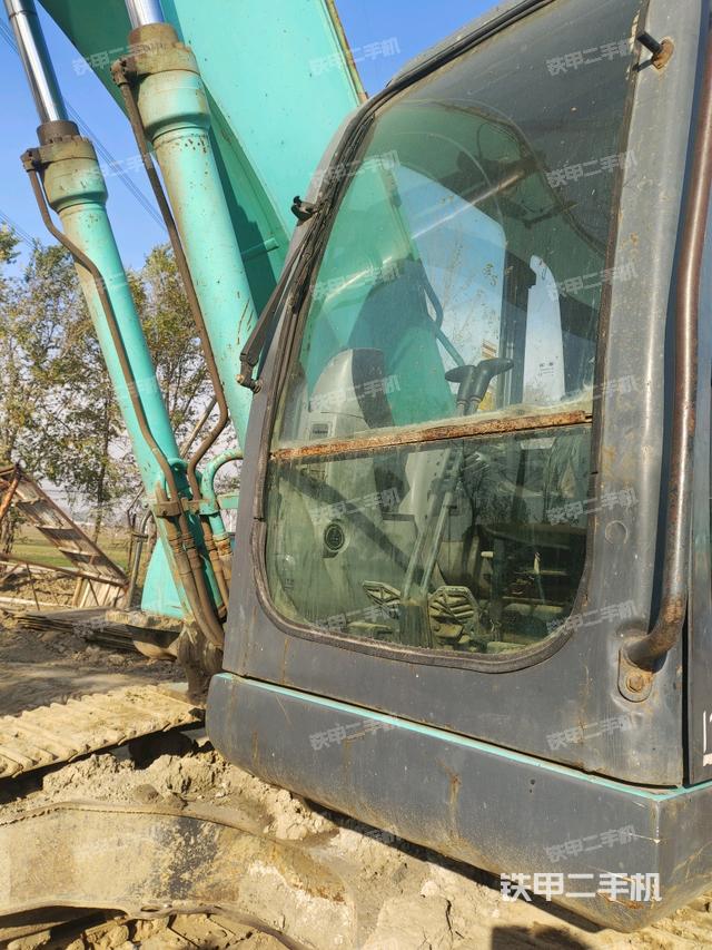 驾驶室左前45度（驾驶室部分）