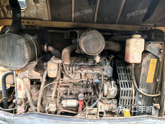 發(fā)動機(jī)室（上車部件）