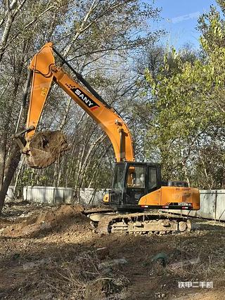 三一重工SY235C挖掘机