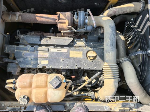 发动机整体俯视（整机外观）