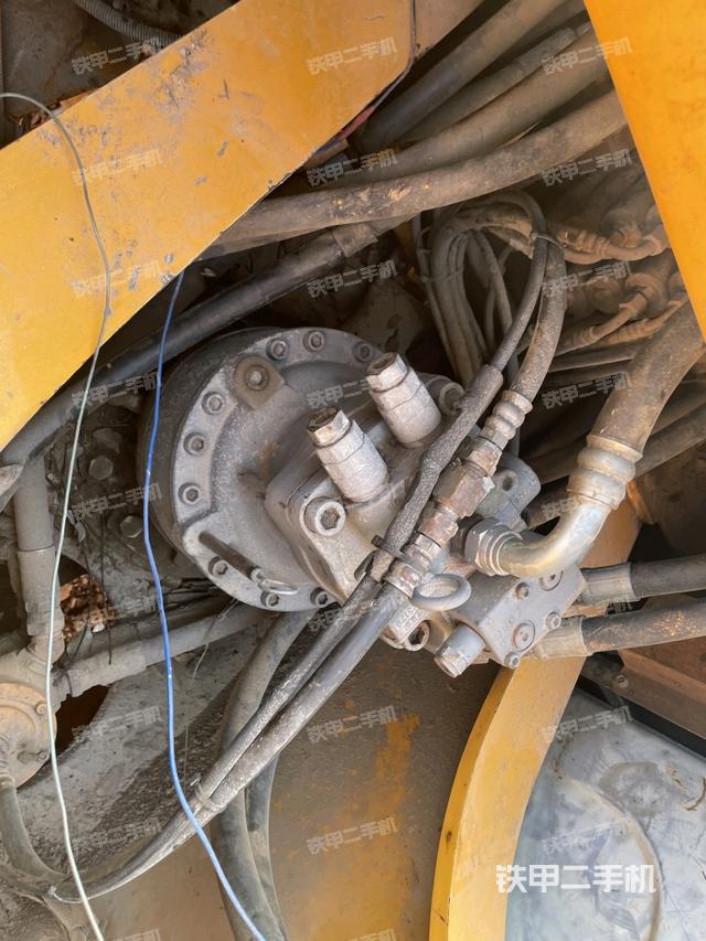 气门室盖螺丝特写（上车部件）