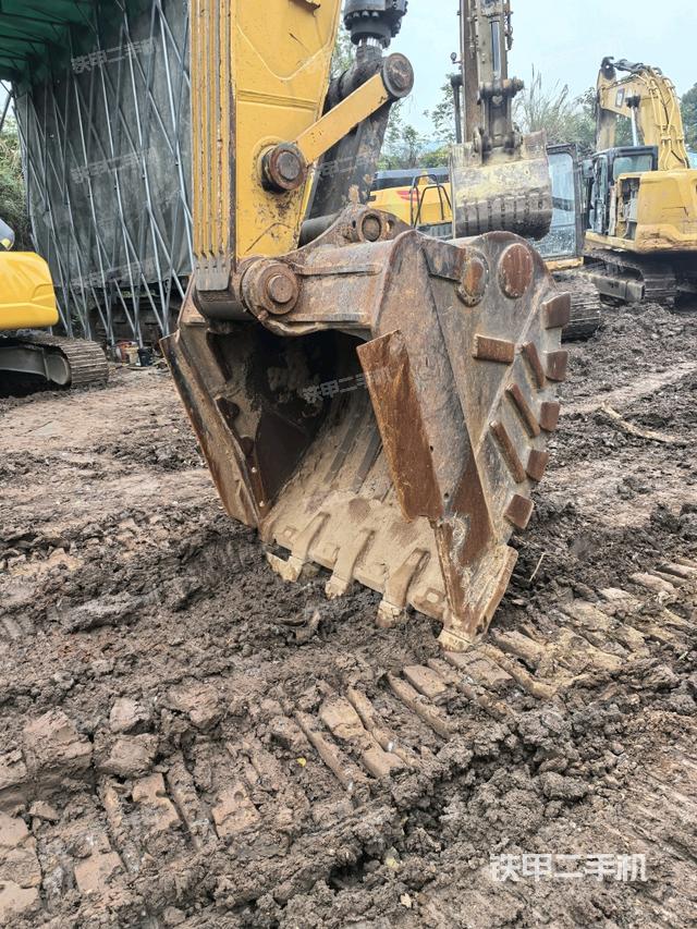 小臂整體左后（工作和回轉(zhuǎn)裝置）