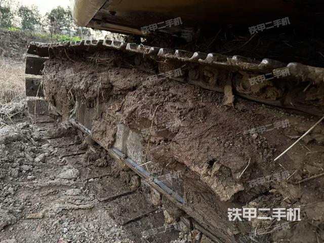 單側(cè)履帶整體（整機(jī)外觀）