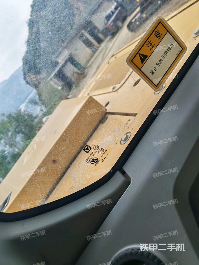 驾驶室左后45度（驾驶室部分）