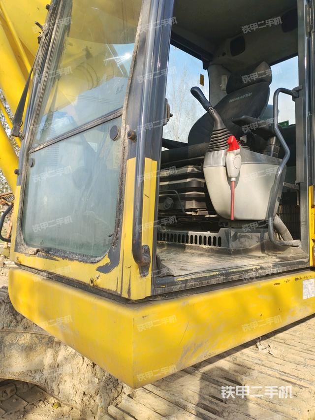 駕駛室左前45度（駕駛室部分）