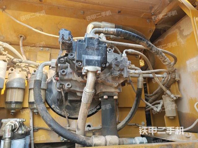 液压泵斜45 左（大件舱室）