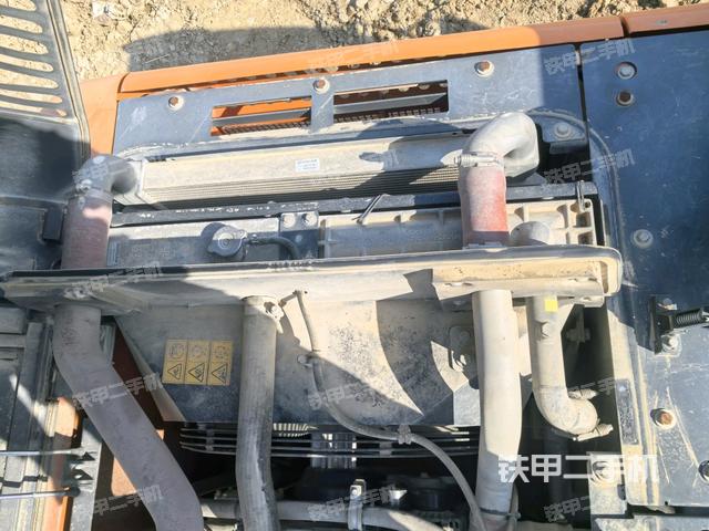 发动机室（上车部件）