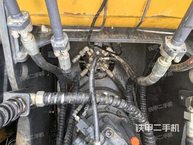 回轉(zhuǎn)馬達（上車部件）