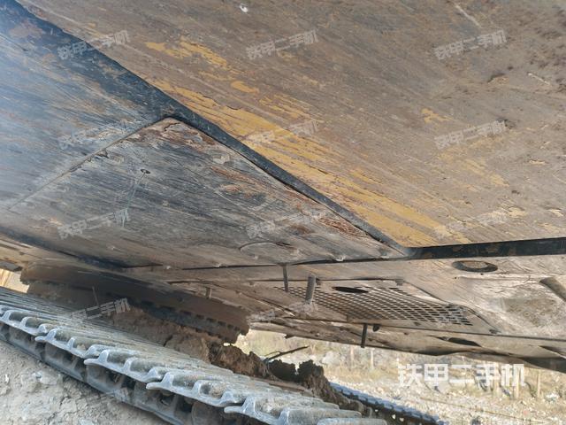 左側(cè)行走馬達(dá)蓋板（行走機(jī)構(gòu)）