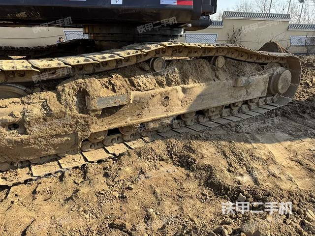 单侧履带整体（整机外观）