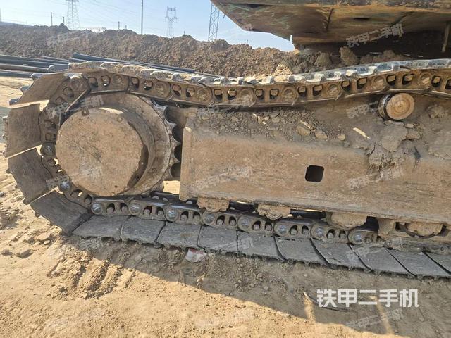 單側(cè)履帶整體（整機(jī)外觀）