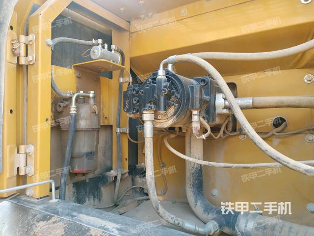 液壓泵斜45?左（大件艙室）