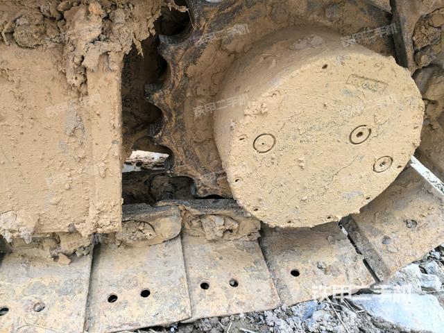 右驱动轮（行走机构）