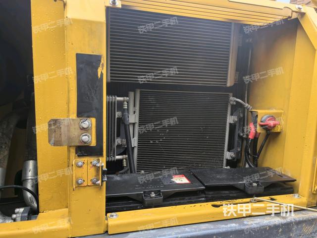 散熱器正面（大件艙室）