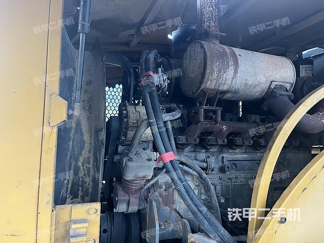 发动机左侧（整机外观及大件）