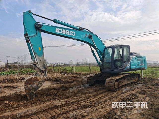 神钢SK200-10挖掘机