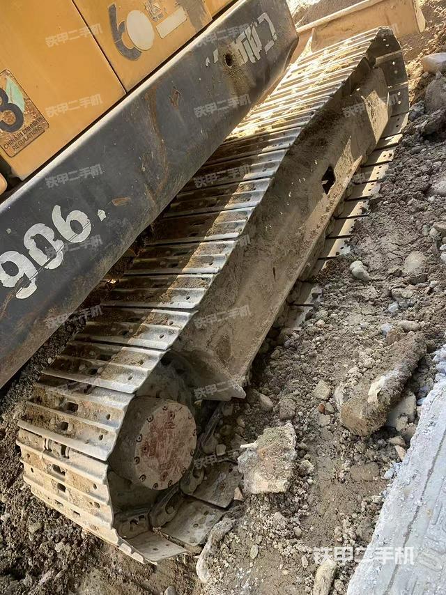 单侧履带整体（整机外观）