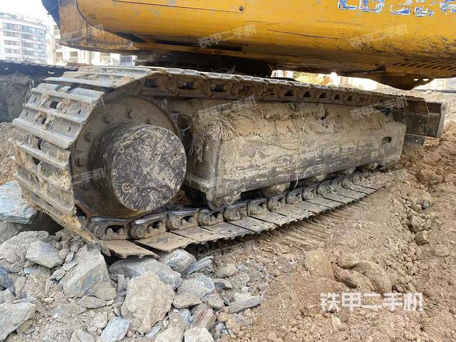 单侧履带整体（整机外观）