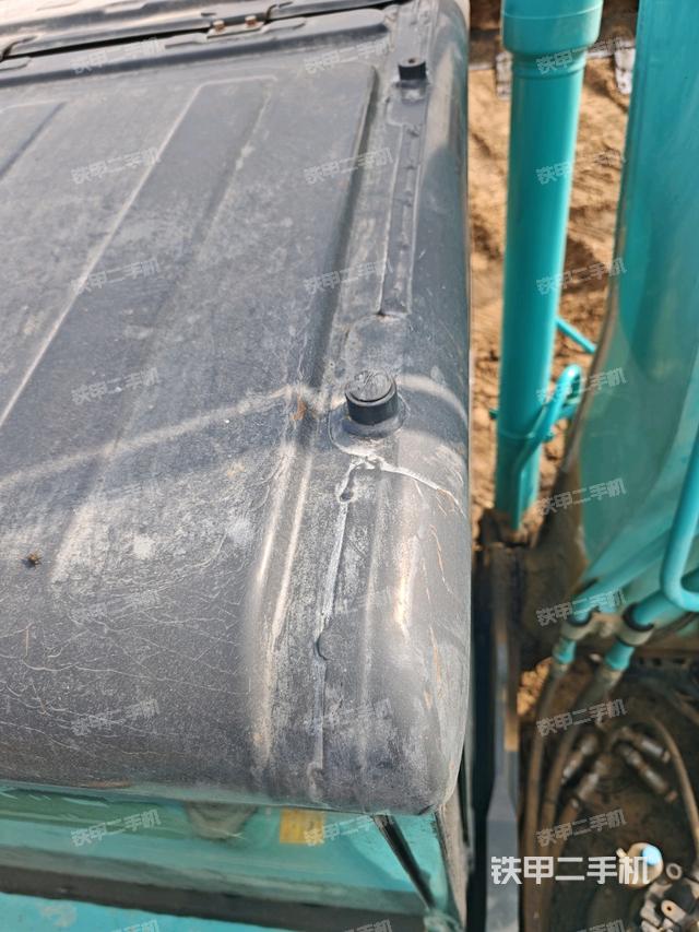 铲斗右后整体（工作和回转装置）