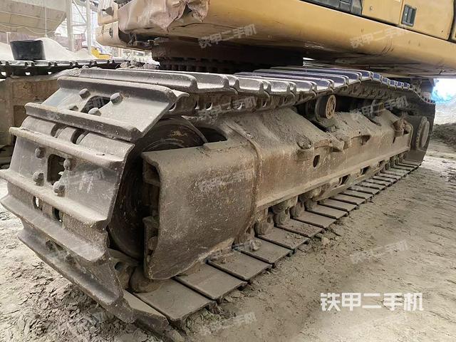 单侧履带整体（整机外观）