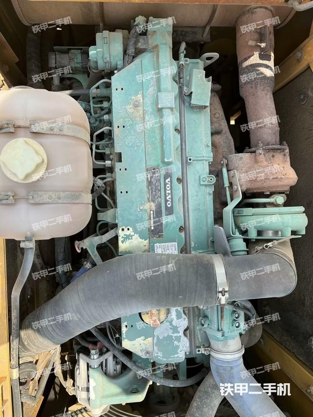 发动机整体俯视（整机外观）