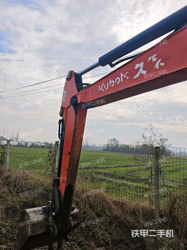 转盘和下车架正前（工作和回转装置）